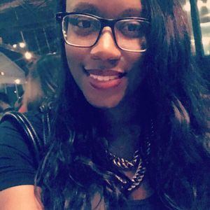 Meet your Posher, Danielle